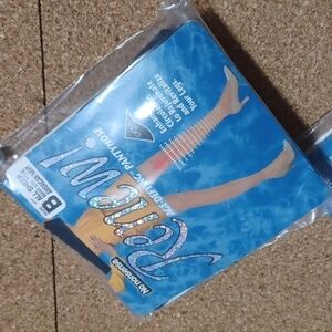 NO NONSENSE AGE DEFYING PANTY HOSE RENEW size B all sheer American navy